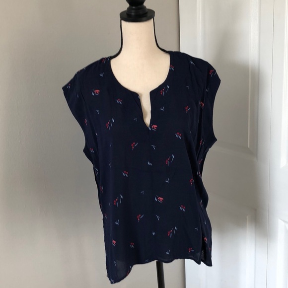 ♥️ 3X20 UNIVERSAL TREAD LADY BLOUSE | M - Picture 1 of 6